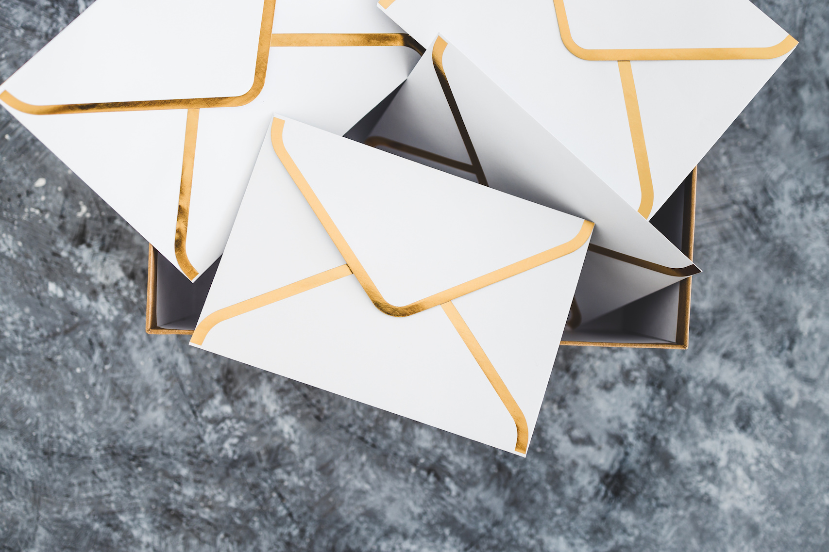 Abonnement à la lettre d'information email du Village des Notaires et des Experts du Patrimoine ou à la Revue