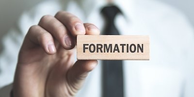 Une formation initiale obligatoire pour les agents immobiliers : une décision historique du Conseil d'État

