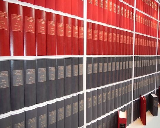 La reliure, pierre angulaire de la conservation des actes notariaux

