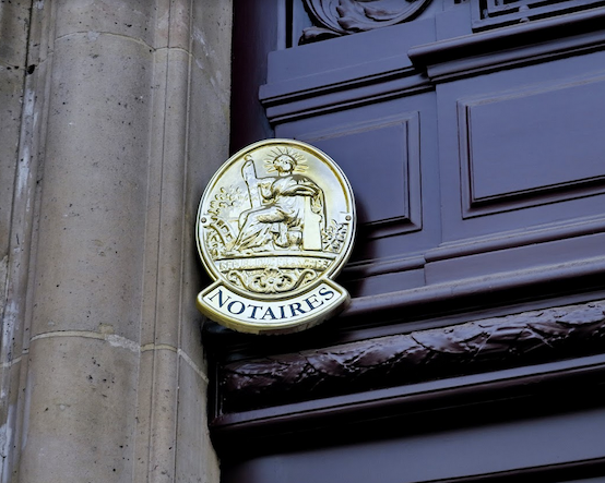 Métiers du notariat : qui fait quoi au sein des offices notariaux ?
